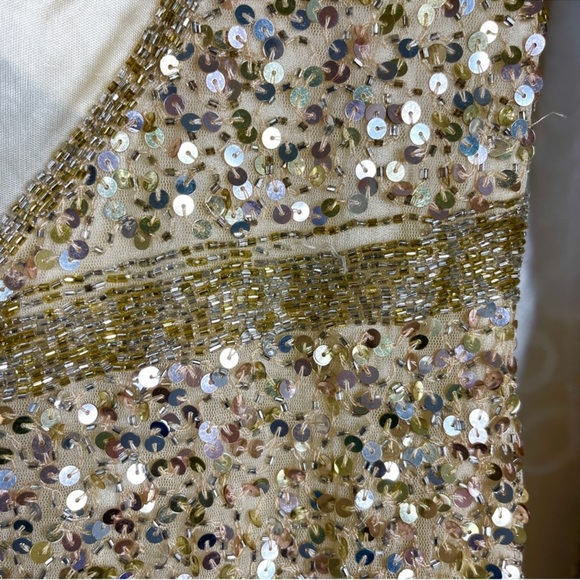 MAC DUGGAL Long Sleeve Sequin Column Gown NEW Gold Size 6 - Picture 11 of 15